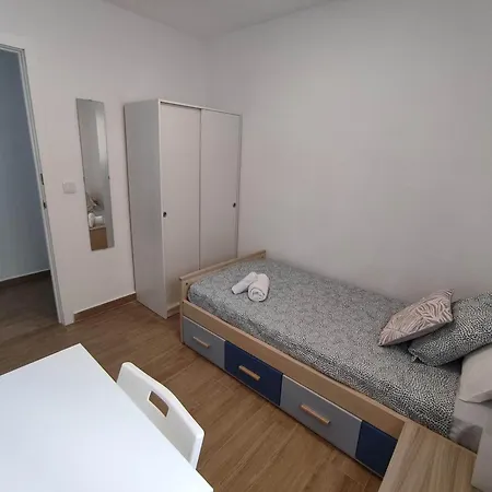 Puerta De La Caleta Apartament *