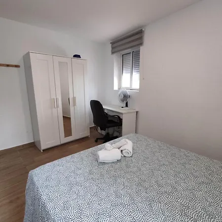 Puerta De La Caleta Apartament