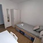 Puerta De La Caleta Апартаменты *